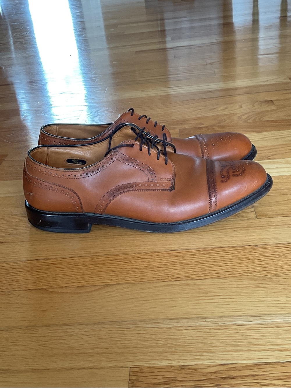Allen Edmonds Cognac Brown Leather Wingtip Oxfords - Picture 2 of 6